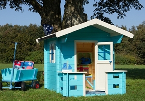 Plus Legehus m/terrasse 16741-1. 134 x 134 cm + terrasse, 19 mm blokhusbrædder